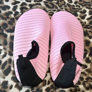 Light Pink Slip-On Aqua Shoes with Black Heel Trim